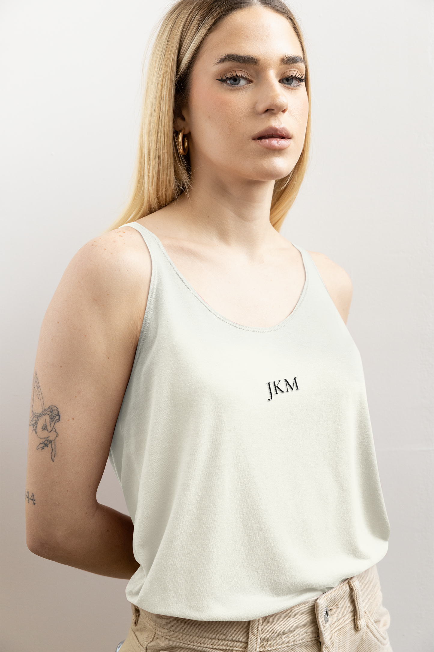 "V Tank" T-Shirt