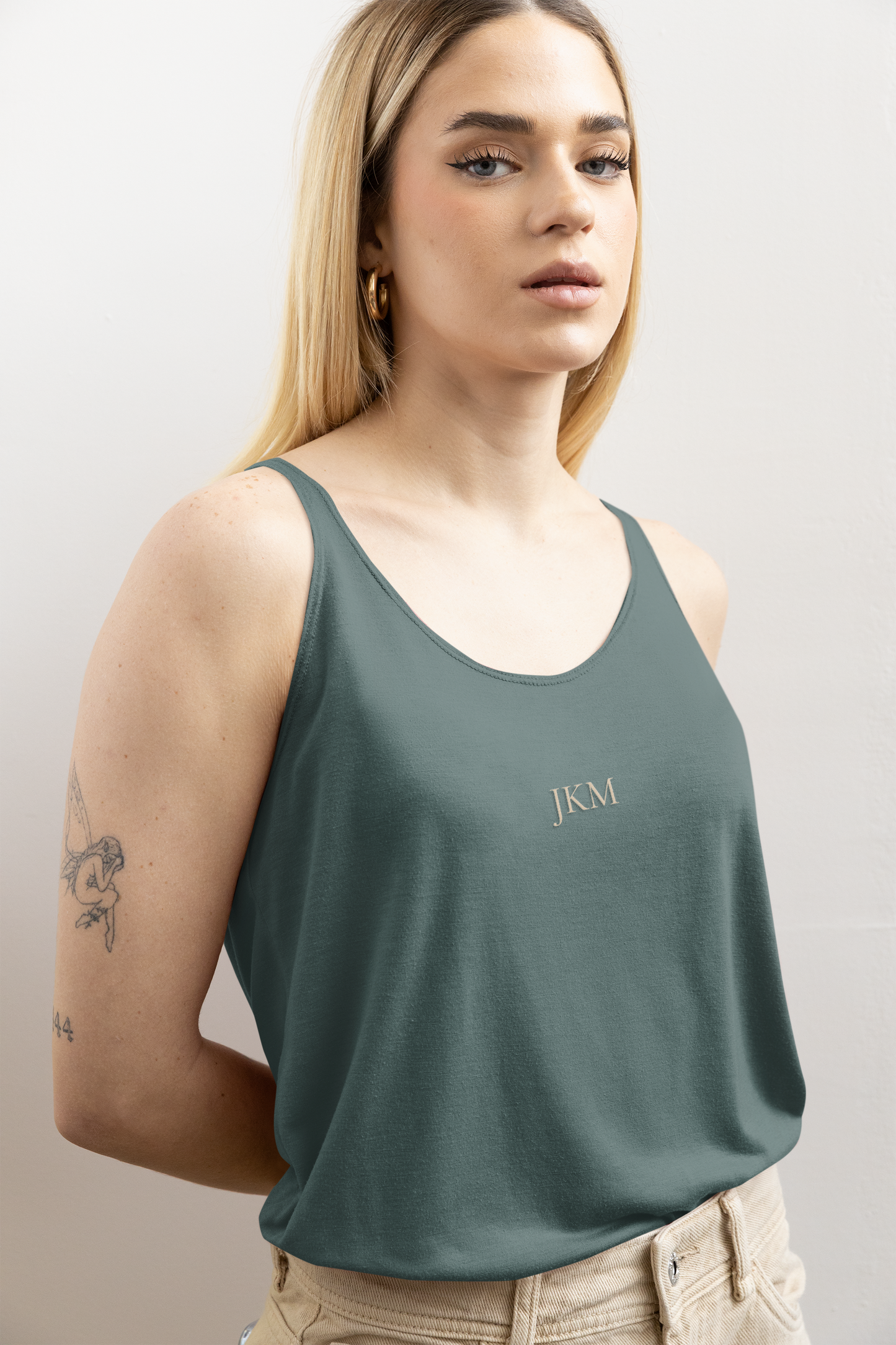 "V Tank" T-Shirt